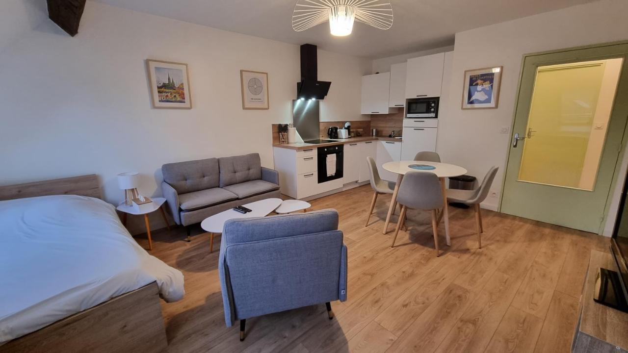 Studio Babylone - Parking & Wifi Chartres Eksteriør billede